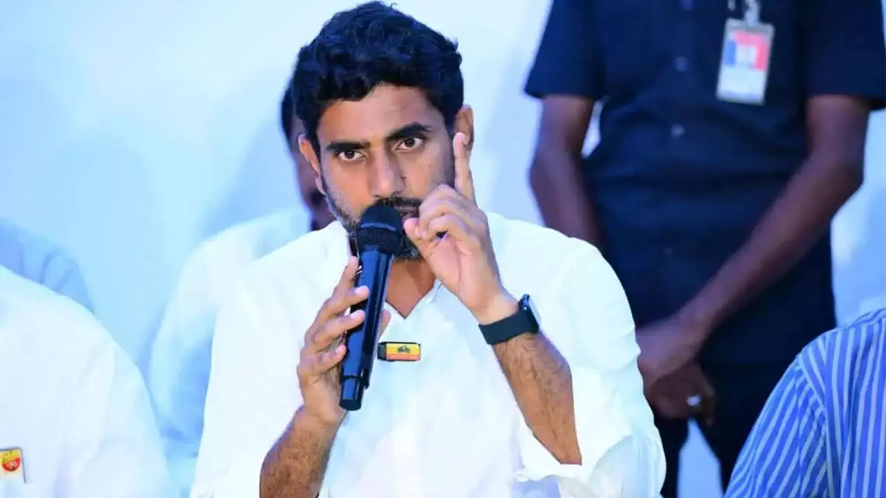 ట్రిపుల్ ఐటీలో గంజాయి కలకలం.. పిల్లల్ని కాపాడమంటున్న తల్లులు