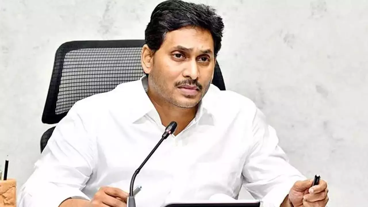 ఏపీలో ముఠాల పాలన.. మరో కస్సుమన్న జగన్