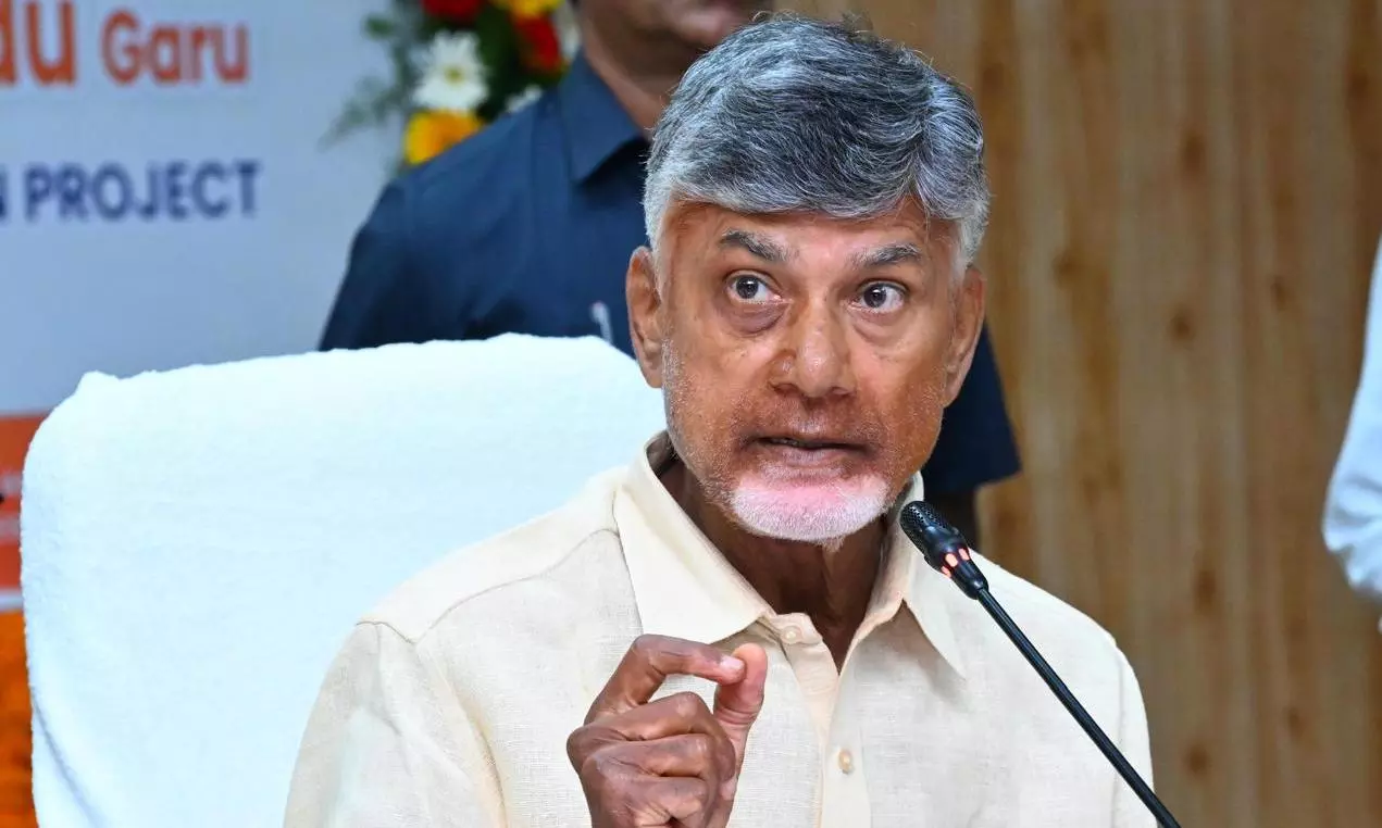 గర్ల్స్‌హాస్టల్ సీక్రెట్ కెమెరా వ్యవహారంపై సీఎం ఆగ్రహం..  కాలేజీకి చేరుకున్న మంత్రి