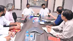 ఇంటిగ్రేటెడ్ స్కూల్స్, స్కిల్ వర్సిటీలపై సీఎం కీలక ఆదేశాలు