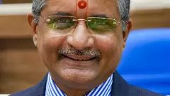 యూపీఎస్సీ చైర్మన్ మనోజ్ సోనీ రాజీనామా..