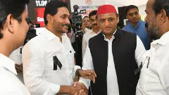 ఢిల్లీ ధర్నా: బీజేపీని బ్లాక్ మెయిల్ చేయటమే జగన్ లక్ష్యమా?