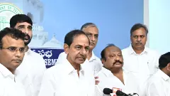 దొరికిందే ఛాన్సని వాయించేస్తున్నారా ?