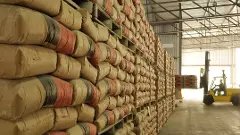 సిమెంట్ యుద్ధంలో గెలిచేది ఎవరూ ? ఆదిత్య బిర్లా.. అదానీ గ్రూప్ ?