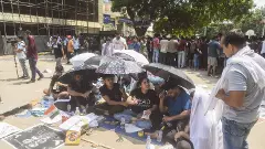 ఢిల్లీ రావూస్ కోచింగ్ సెంటర్ వద్ద కొనసాగుతున్న ఐఏఎస్ ఆశావహుల నిరసన..