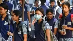 నేను పోను బాపూ సర్కారు బడికి,తగ్గిన 4.45 లక్షల మంది విద్యార్థులు