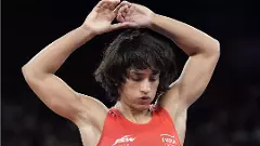 ప్యారిస్ ఒలంపిక్స్ లో భారత్ కు షాక్.. వినేష్ ఫోగట్ పై అనర్హత వేటు..