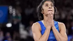 స్వర్ణం సాధించాలని.. నీళ్లు కూడా తాగని రెజ్లర్ వినేష్ ఫోగట్