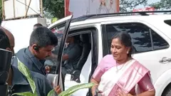 హోం మంత్రి అనితకు తప్పిన ప్రమాదం.. నిద్రమత్తే కారణమా..