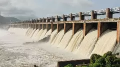 కొట్టుకుపోయిన తుంగభద్ర డ్యామ్ గేటు.. అప్రమత్తమైన ఆంధ్ర