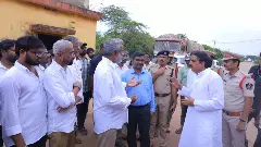 ఏ ఒక్కరిని వదిలిపెట్టం.. రేషన్  మాఫియాకు మంత్రి మాస్ వార్నింగ్