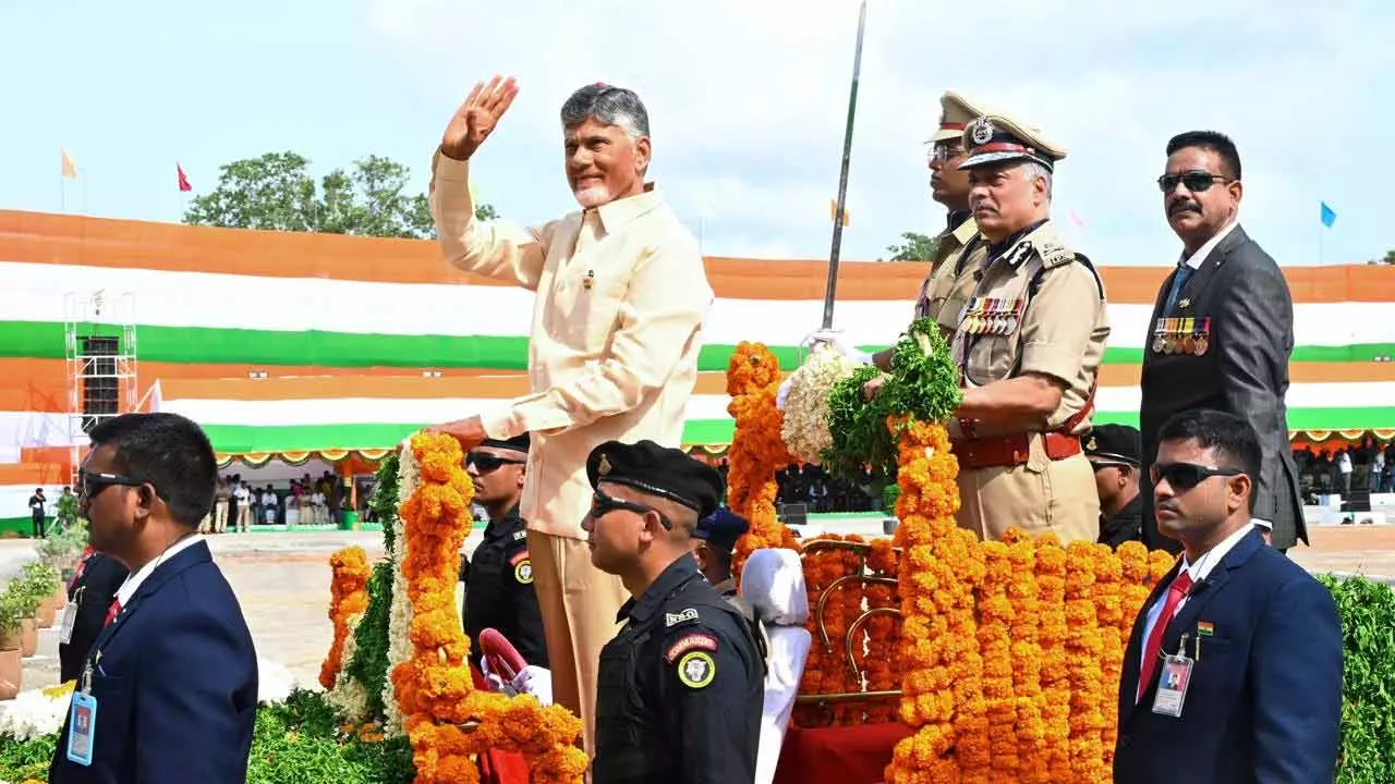 ‘ఏపీ బ్రాండ్‌ను తిరిగి తెస్తాం’..  స్వాతంత్య్ర వేడుకల్లో చంద్రబాబు