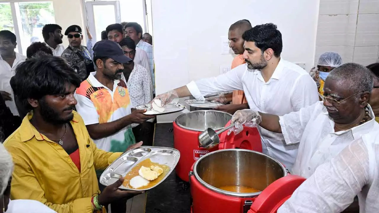 ‘రెడ్ బుక్‌లో అదే ఉంది’.. తాడేపల్లిలో నారా లోకేష్