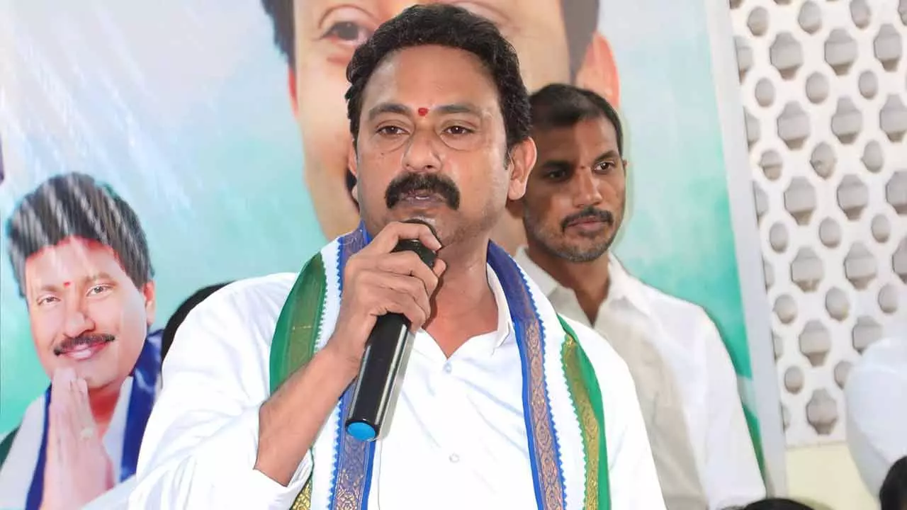 మొన్న పదవులకు.. నేడు పార్టీకి.. ఆళ్ళ నాని రాజీనామా..