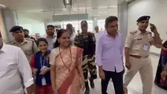 హైదరాబాద్ చేరుకున్న కవిత