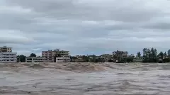 ముంచెత్తిన మున్నేరు... రాష్ట్రానికి డిఫెన్స్ హెలికాఫ్టర్, ఎన్డీఆర్ఎఫ్ టీమ్స్