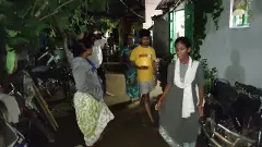 రాత్రి 11.30 గంటలు... కృష్ణలంకలో అలజడి