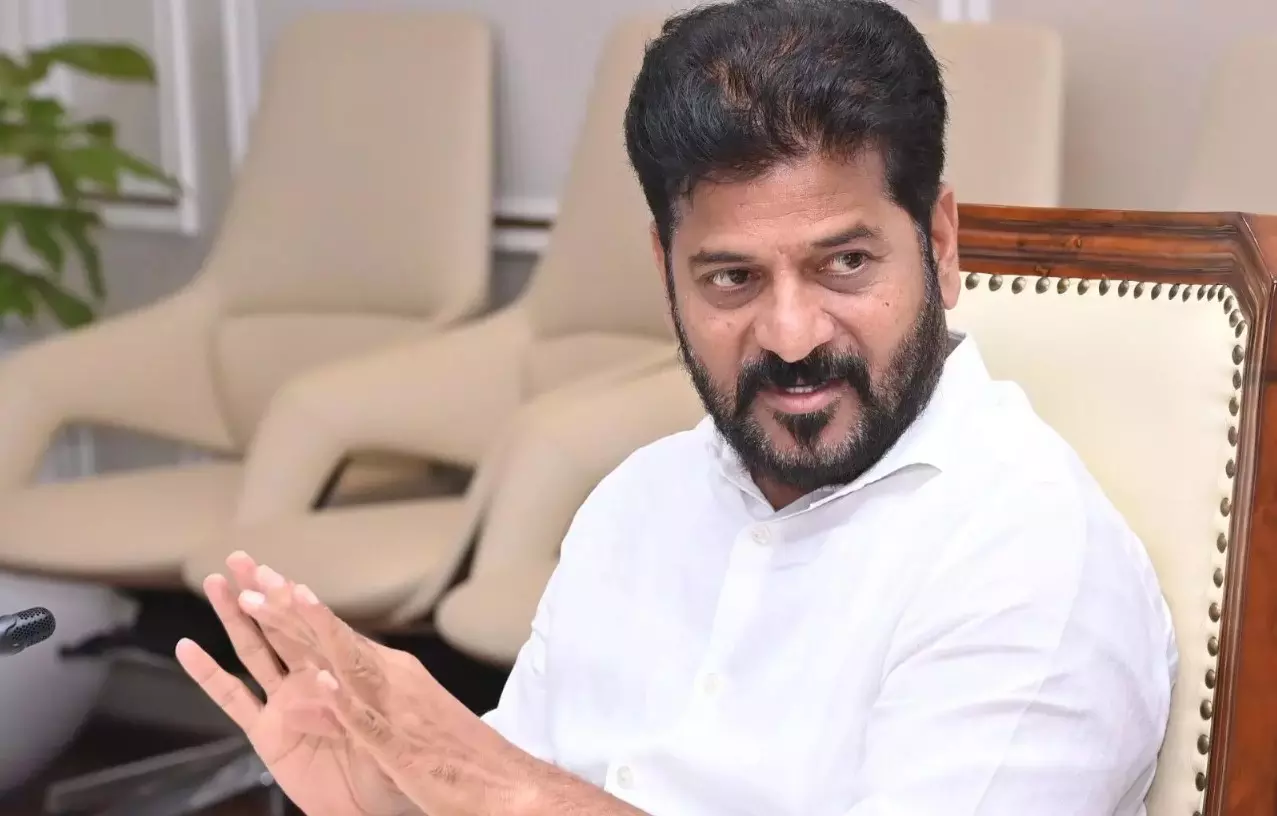 రేవంత్ ఇంటి దగ్గర బ్యాగ్ కలకలం