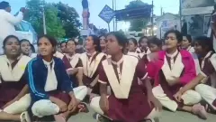 పీఈటీ వేధింపులపై  ఆగ్రహం, గురుకుల విద్యార్థినుల ఆందోళన