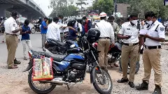 ట్రాఫిక్ ఉల్లంఘనులపై కొరడా,  6,916 మంది డ్రైవింగ్ లైసెన్స్‌ల రద్దు