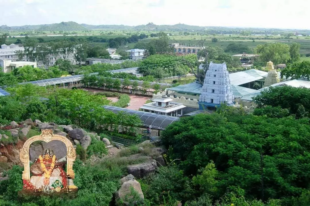 బాసర ఆలయానికి గోదావరి వరద ముప్పు బాసర ఆలయానికి గోదావరి వరద ముప్పు