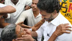 డైవర్షన్‌ పాలిటిక్స్‌లో చంద్రబాబు సిద్ధ హస్తుడు :  వైఎస్‌ జగన్‌