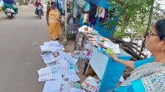 అటు శిథిలగృహాలు..  ఇటు జీవచ్ఛవాలు!