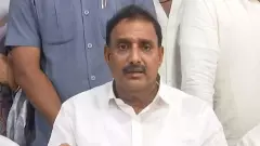 అందరికీ పిచ్చెక్కిస్తున్న గాంధీ