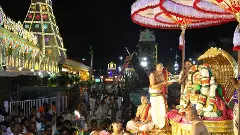 పెద్ద‌శేష వాహనంపై పరమపద వైకుంఠనాథుడు అలంకారంలో శ్రీదేవి భూదేవి సమేత శ్రీ మలయప్ప అభయం..!