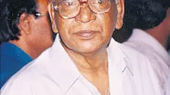 అటు వేంటేశ్వరుడి సుప్రభాతం... ఇటు మాస్టారు మార్క్సిస్టు పాఠాలు