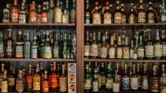 ఏపీలో వైన్‌ షాపులపై తగ్గిన ఆస్తకి