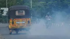 ఆటోల కొనుగోలుకు ‘నో పర్మిట్’.. పొల్యూషనే కారణం..