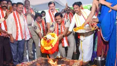 పోలీస్‌ స్టేషన్‌లో చండీ హోమమా?