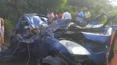 కాల్వలోకి దూసుకెళ్లిన కారు, ఏడుగురి మృతి