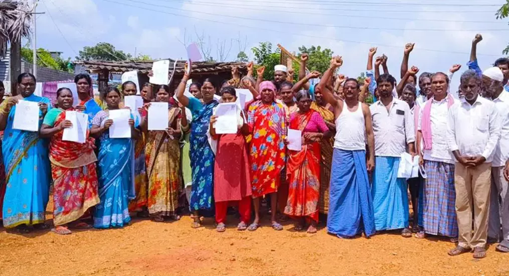 ఖమ్మంలో జానెడ్ ఇంటి స్థలం కోసం పదేండ్లుగా పోరాటం