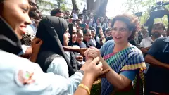 కమ్యూనిస్టులు హిందువులను మభ్య పెడుతున్నారు: ప్రియాంక వాద్రా