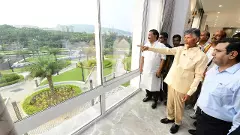 జగన్ పాలెస్‌లోకి బాబు అడుగులు..