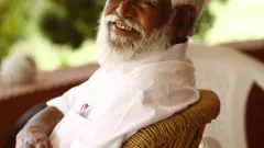 ఆయన అక్షరాలనే నమ్ముకున్నాడు, అక్షరాలనే శ్వాసించాడు