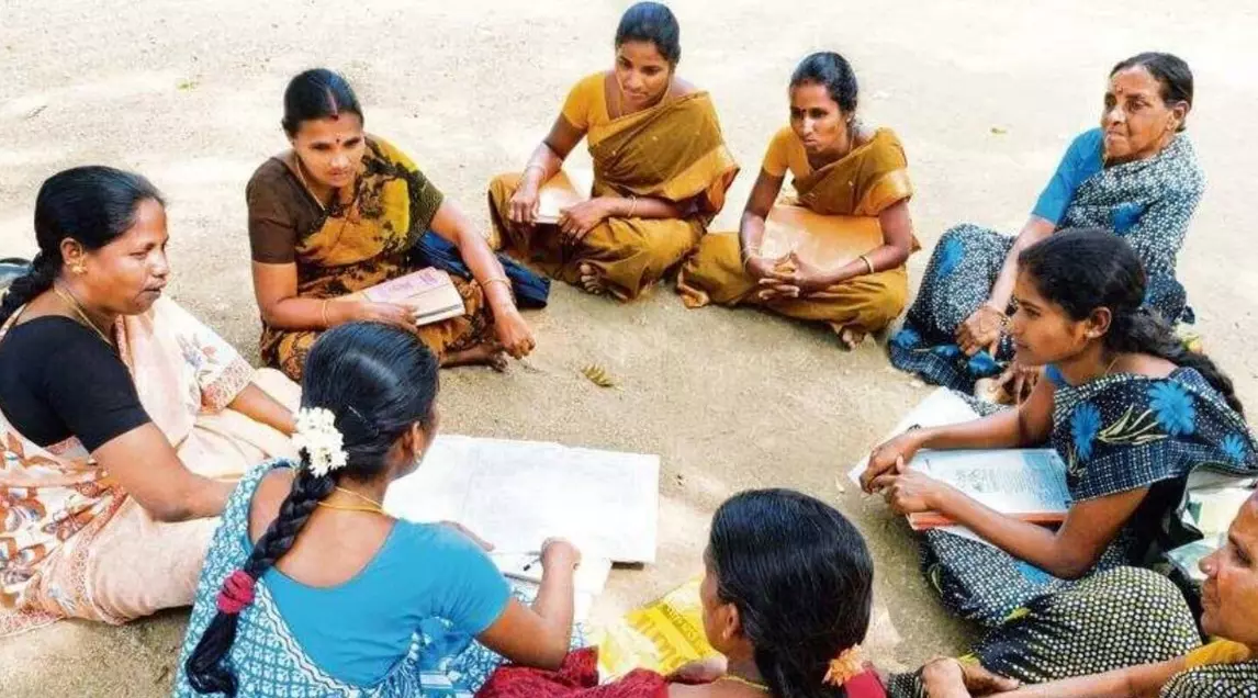 సోలార్ పవర్ ఉత్పత్తి ద్వారా మహిళలకు ఉపాధి