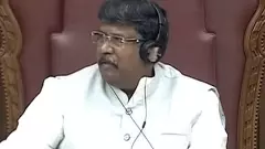 హోం మంత్రి అనితకు మండలి చైర్మన్‌ మోషేన్‌ రాజు క్లాస్‌