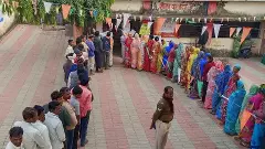 ఉదయం తొమ్మిదింటికి మహారాష్ట్రలో 6.61 %, జార్ఖండ్‌లో 12.71 % పోలింగ్