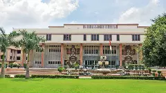 జగన్‌ కేసులో ఈనాడు,ఆంధ్రజ్యోతిలకు సమన్లు