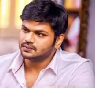 Manoj allegations on Police|పోలీసులు ఏకపక్షంగా ఉన్నారని ఆరోపించిన మనోజ్(వీడియో)