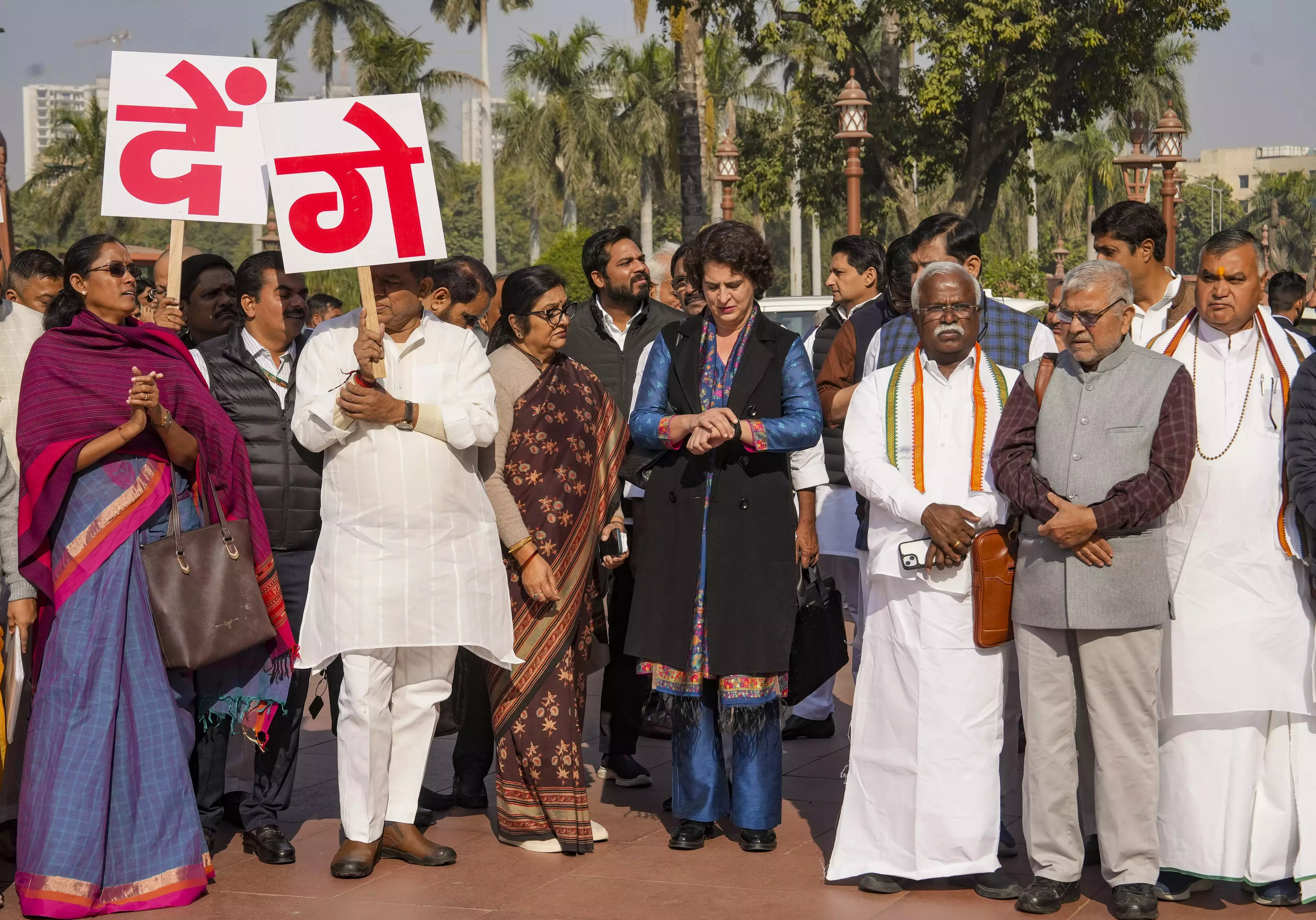 Delhi | పార్లమెంటు ఉభయ సభలు వాయిదా Delhi | పార్లమెంటు ఉభయ సభలు వాయిదా