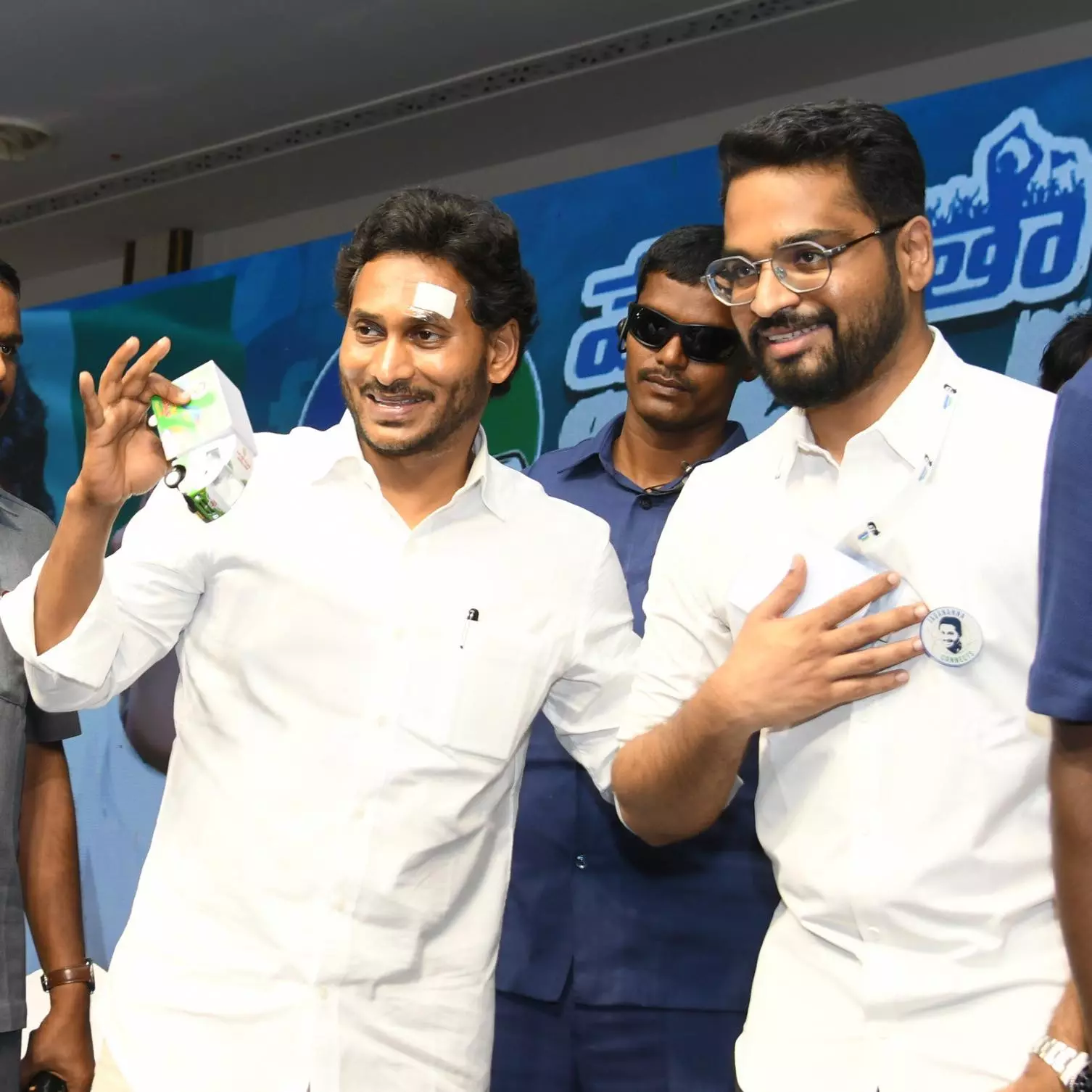 సజ్జల భార్గవ్‌రెడ్డి కేసు ఫిబ్రవరికి వాయిదా