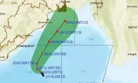 CYCLONE | తరుముకొస్తున్న తుపాను, మరో 12 గంటల్లో ఏపీకి భారీ వర్షం