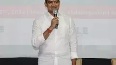 సంస్కారంతో నమస్కారం చేశా..కాళ్లు పట్టుకోలేదు