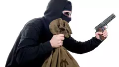 ఏపీలో లూఠీలకు  రాత్రి పగలు  తేడా లేదు..