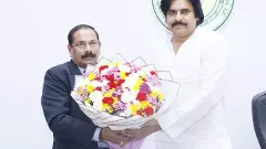 పవన్‌ కల్యాణ్‌ను కలిసిన కొత్త, మాజీ సీఎస్‌లు