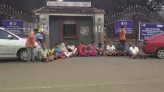 వాకింగ్‌ చేసుకుంటాం అనుమతించండి..వాకర్స్‌ ఆందోళనలు